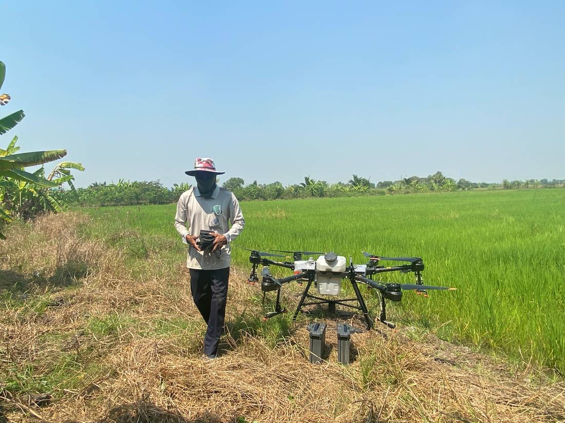 Asian farmers turn to tech for labour, climate challenges