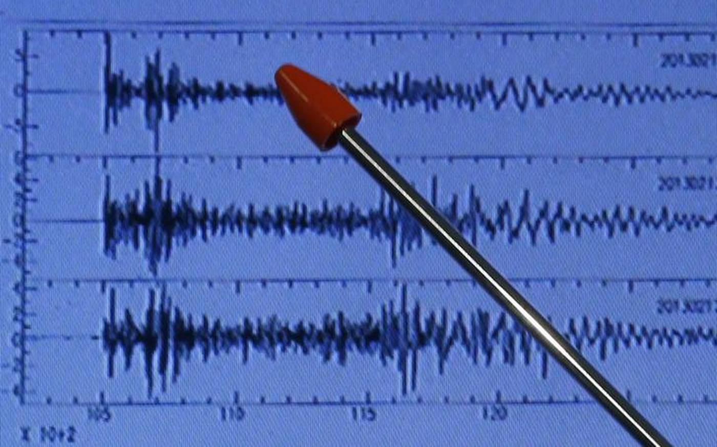 Magnitude 5.0 tremor shakes Chilean capital, no damage reported