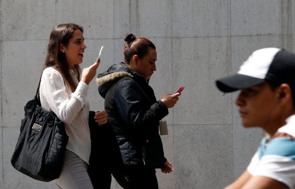 Mexico’s scam loan apps ensnare young workers as enforcers