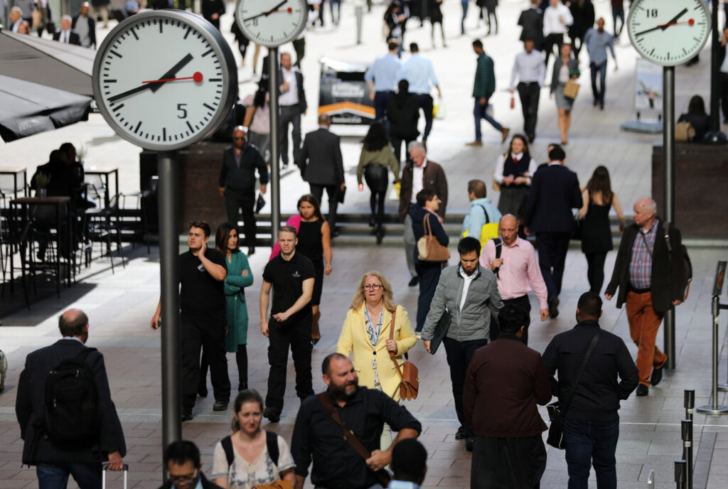 Pandemic propels workers closer to four-day week