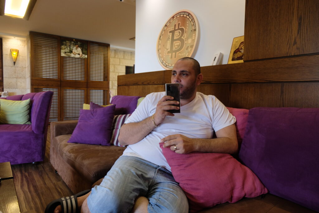 Young Lebanese driving crypto ‘revolution’ after banks go bust
