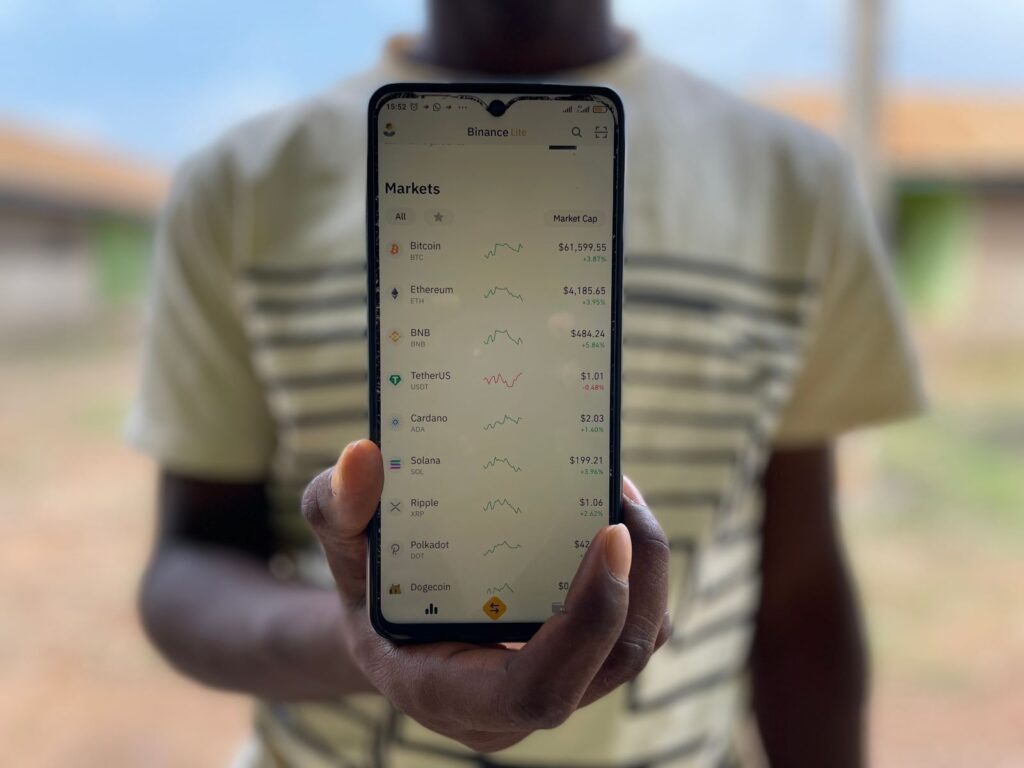 Nigeria’s crypto traders risk arrest and scams to bypass ban