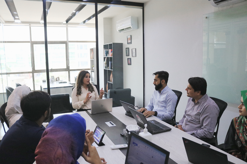 Pakistan women fight gender norms to build online health business