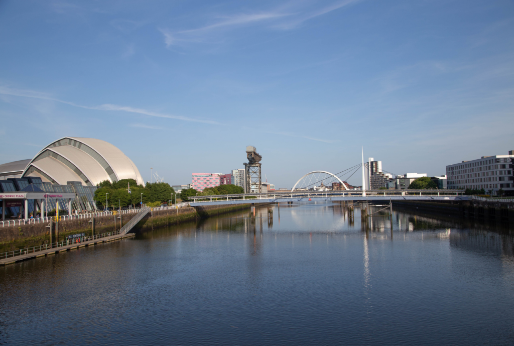 Green-minded Glasgow seeks to heat homes from river and air